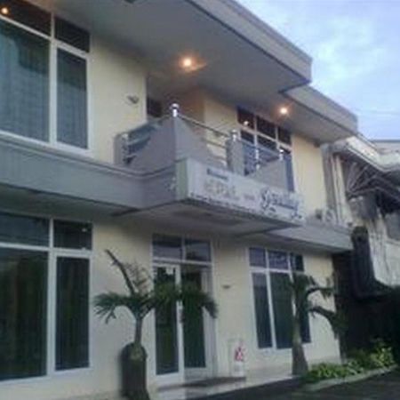Hotel Gemilang Bandung Kültér fotó