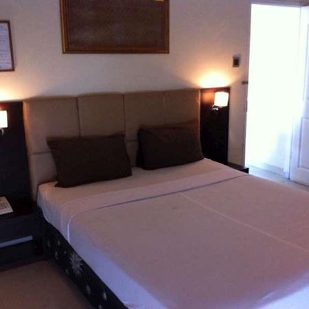 Hotel Gemilang Bandung Kültér fotó